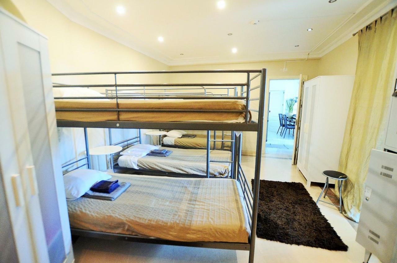 Bed 8-Bed Mixed Dormitory Room,895303687:JPEG